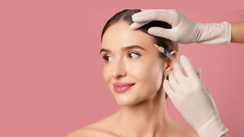 تکنیک‌هایی برای جلوگیری از صورت یخ‌زده بعد از تزریق بوتاکس