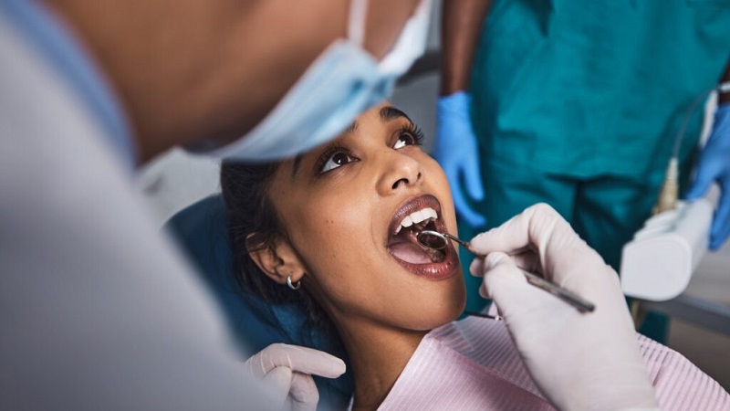 مقایسه کاربرد، هزینه و دوام روش های ترمیم زیبایی دندان