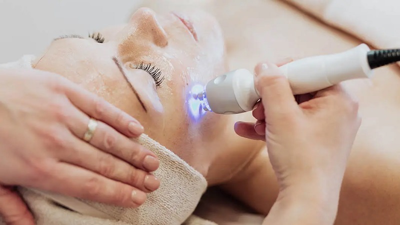 خدمات قابل ارائه در مرکز لیزر جای جوش در تهران