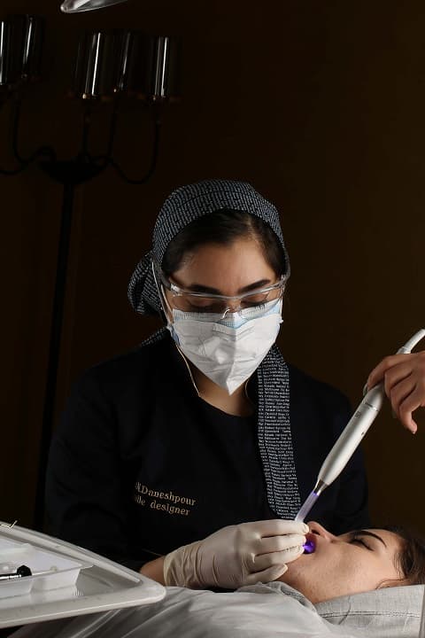 مطب دندانپزشکی دکتر نازنین دانش پور