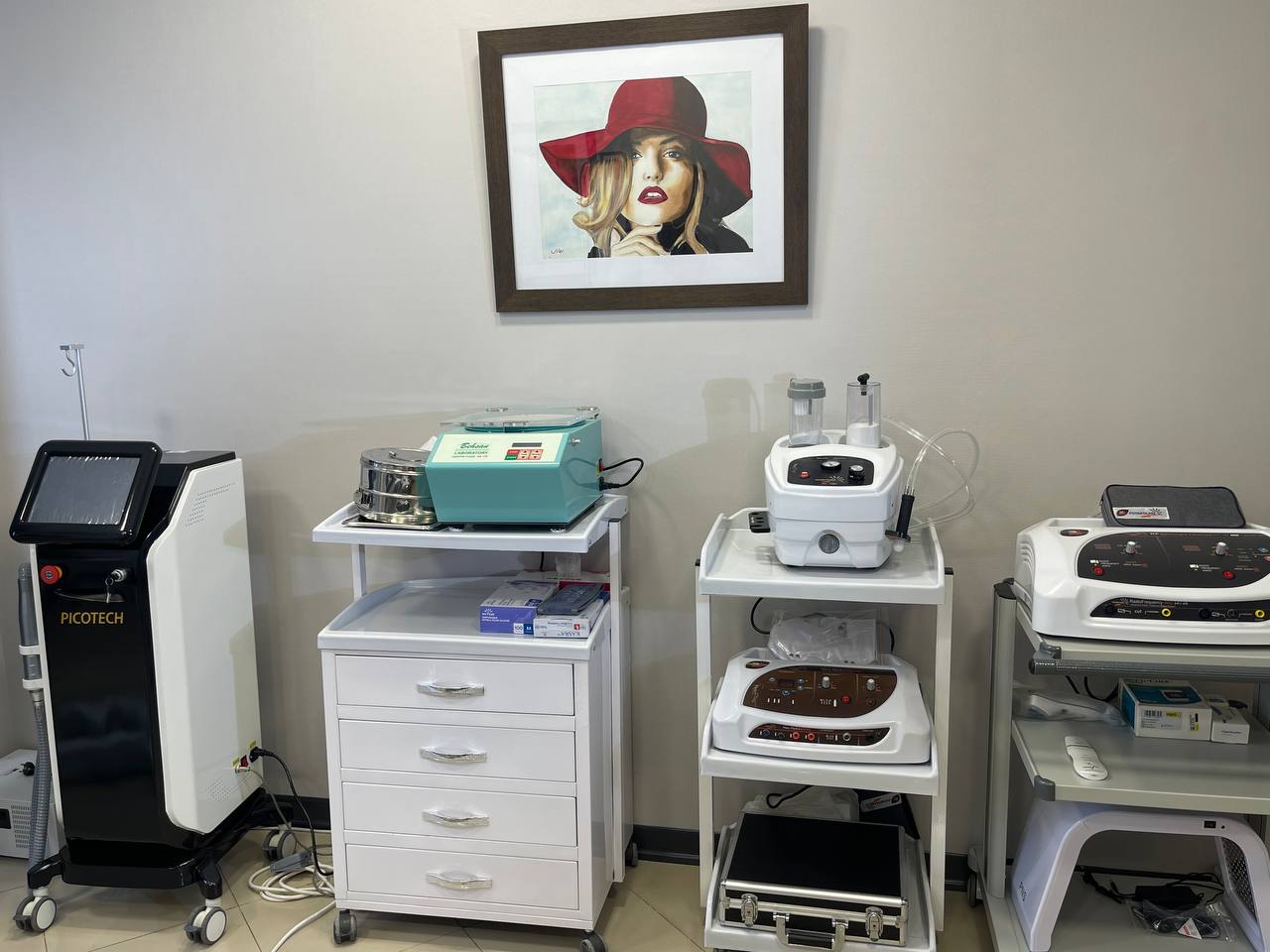 پاک کردن تتو بدن با لیزر پیکوسکند